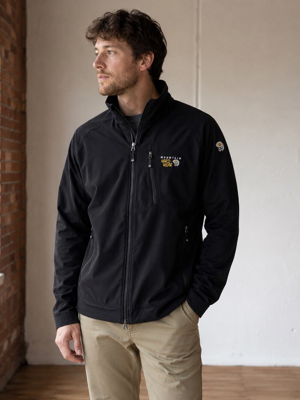 Mountain Hardwear Black Softshell Jacket Size Large Full Zip Outdoor